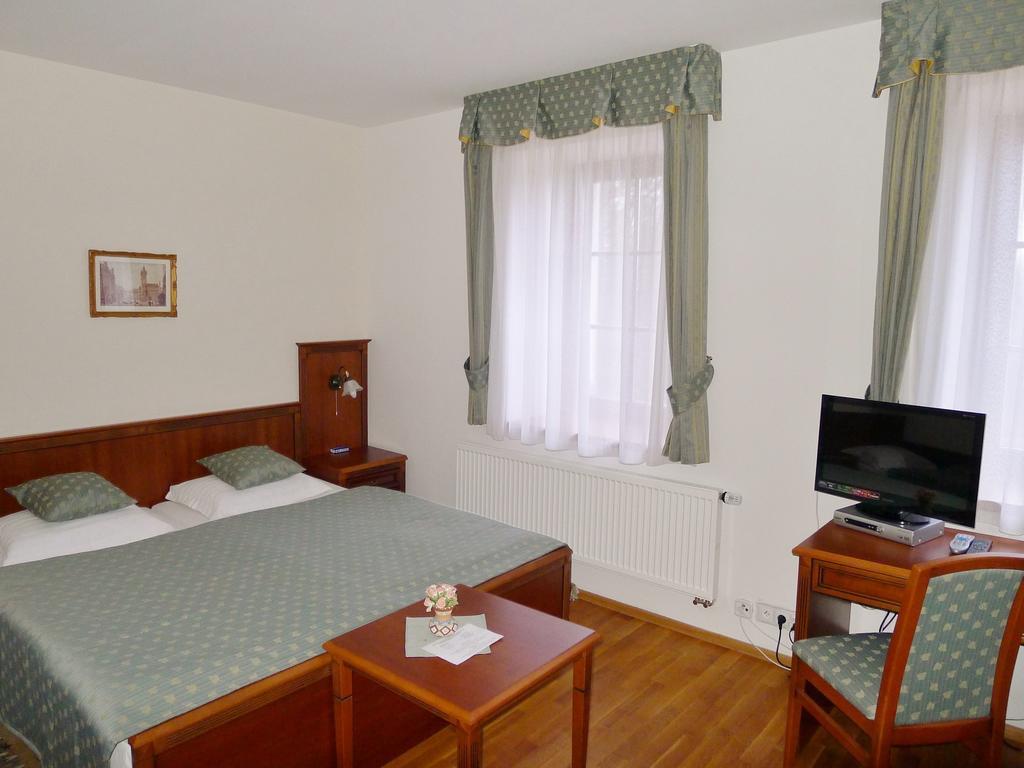 Otel Nosal Prag